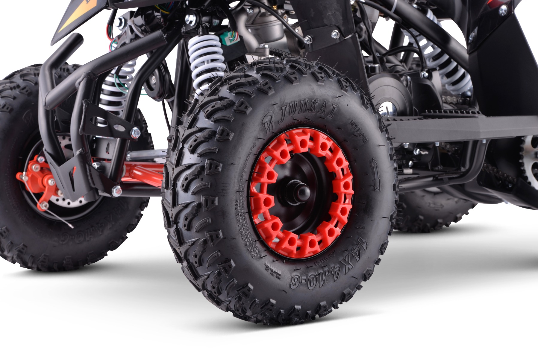 Suspension with direct shock absorbers, disc brakes with sport calipers