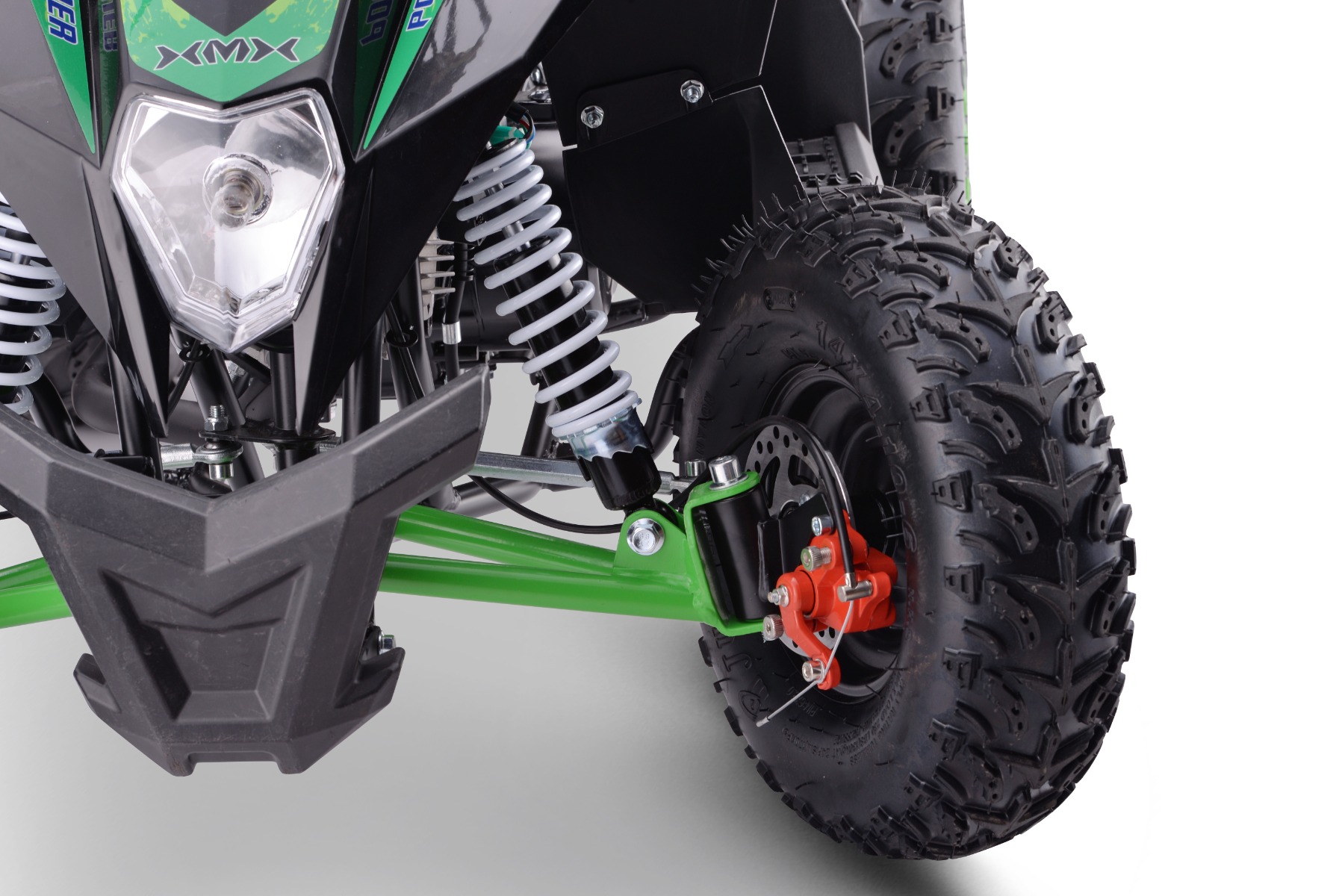 Suspension with direct shock absorbers and disc brakes with sport pads.