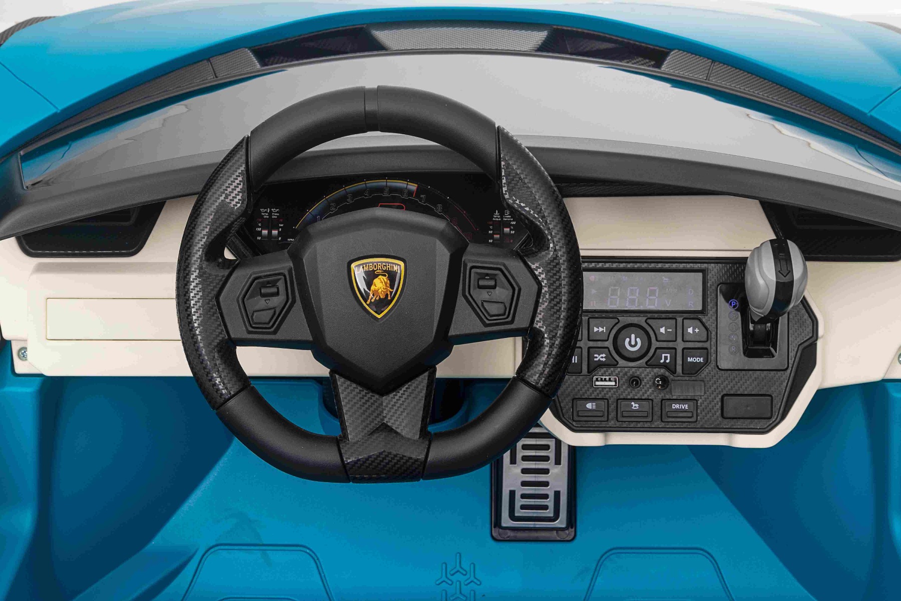 Multifunctional Steering Wheel and Dashboard